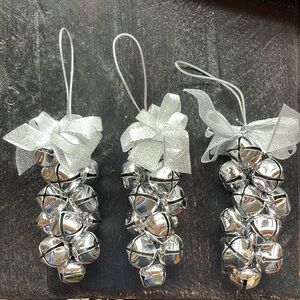 ❤️5/$25 - Set of 3 jingle bell clusters